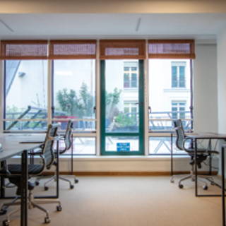 Bureau privé 41 m² 14 postes Coworking Rue de Surène Paris 75008 - photo 1